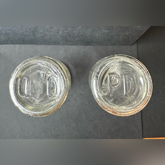 Vintage Half Pint Milk Bottles Lot of 2 - Picture 6 of 7